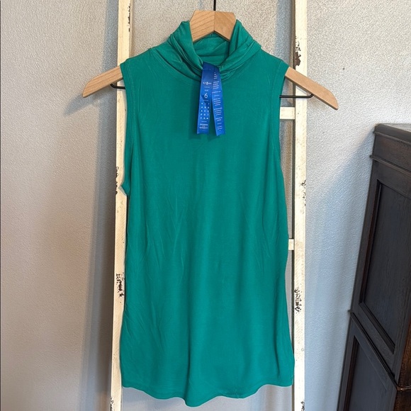 Kit and Ace Tops - Kit and Ace Sleeveless Teal Athletic Top Size 6 Women Stretch